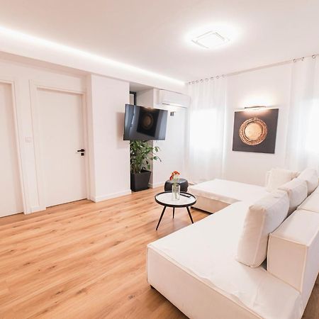 אתונה White Harmony, 2 Bedroom Apartment מראה חיצוני תמונה